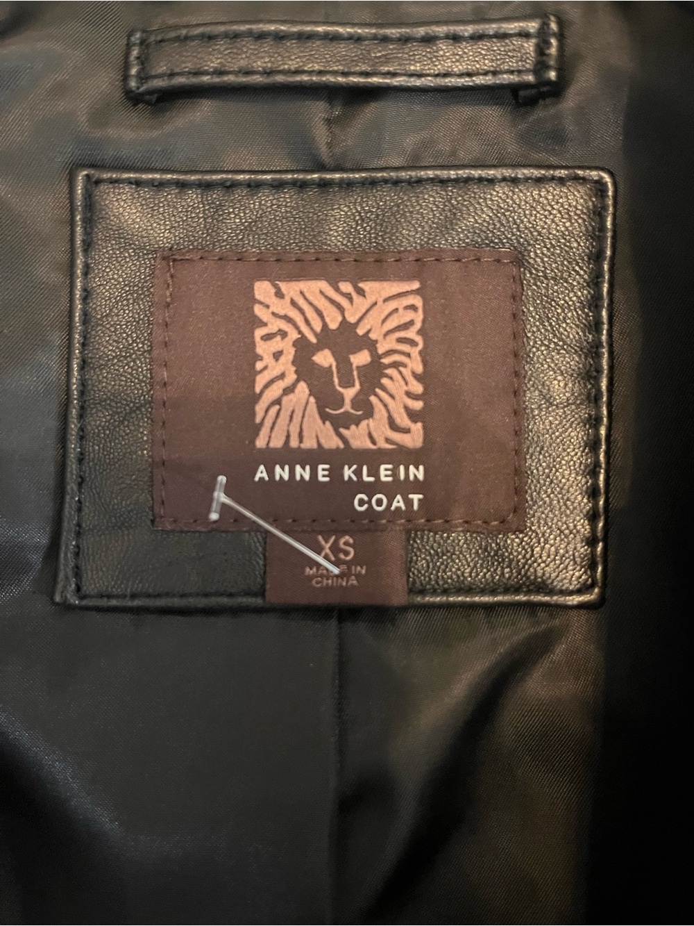 Anne Klein Black Leather Button-Front Coat NWT size xs Y2K mob wife quiet luxury - Picture 6 of 7